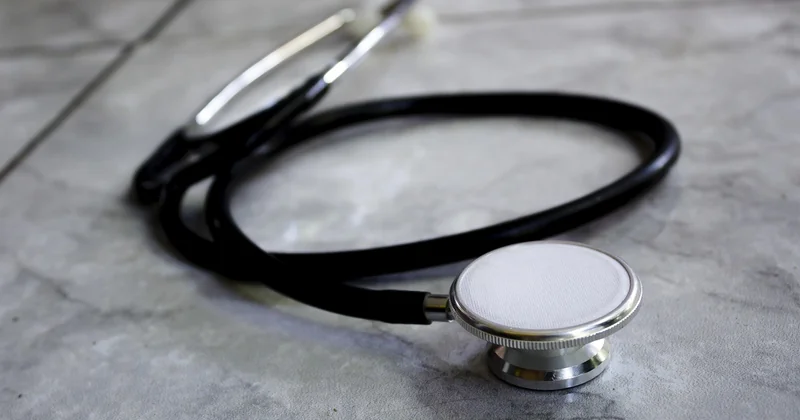 La démographie médicale ne raconte pas tout : accès aux soins et renoncement